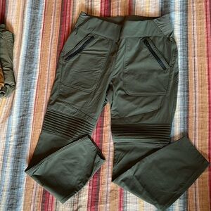 DTC Sz 10 Olive Moto Stretchy Tech Pant